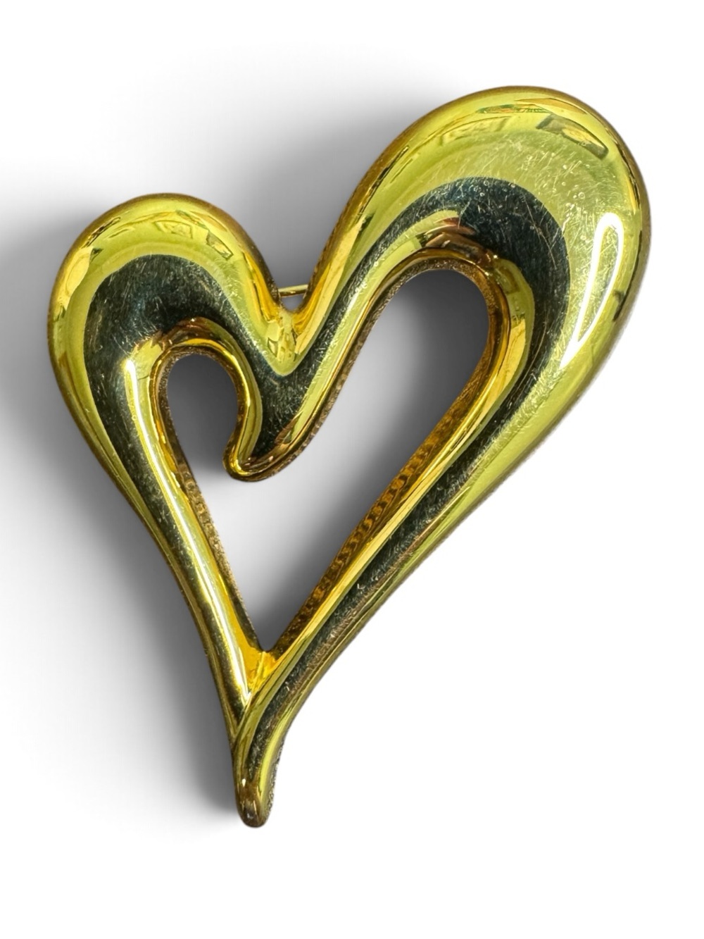 Monet Gold Plated Free Form Heart Sculptural Brooch Pin Vintage Signed
